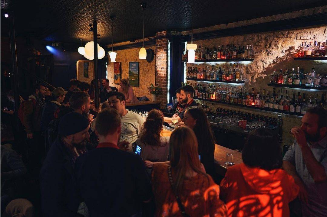 Secret bar littlereddoor_hiddenbar_secretbar_paris