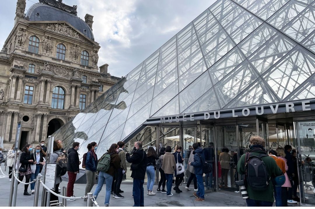 Entrance to Louvre Museum louvremuseum_louvre_paris
