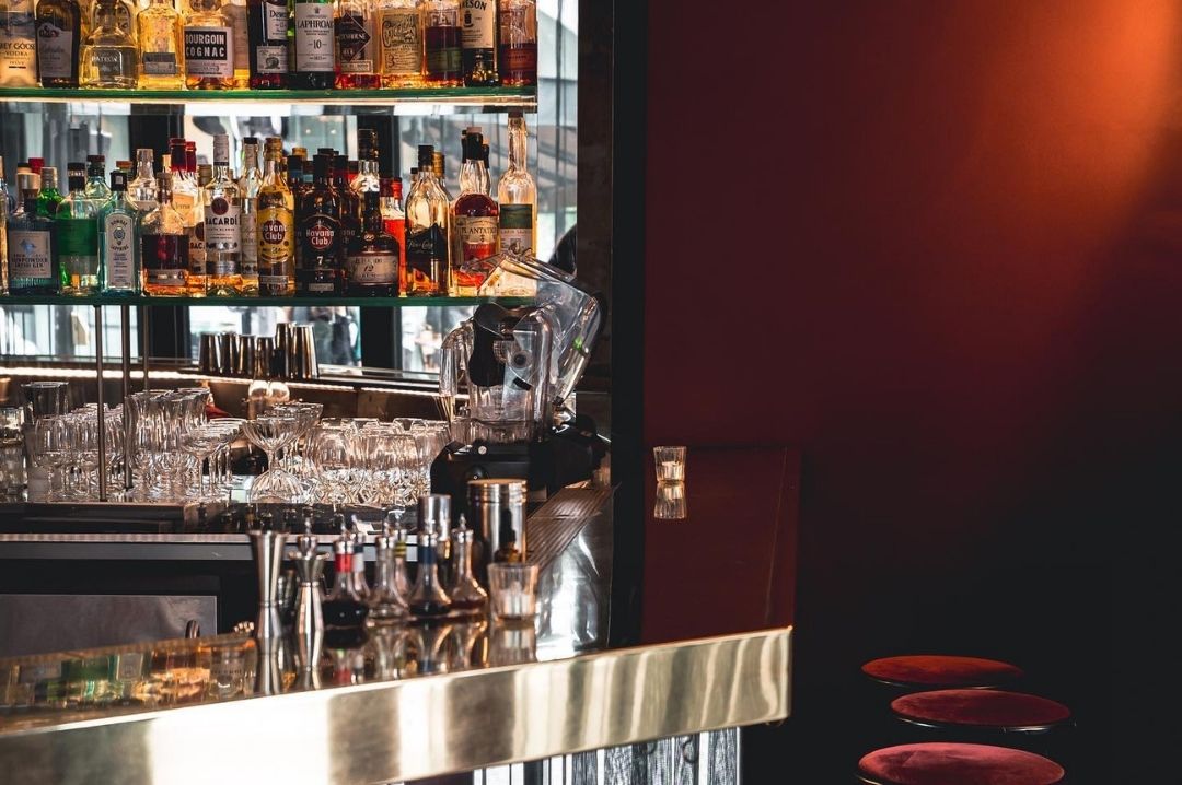Divine Bar Divine_bar