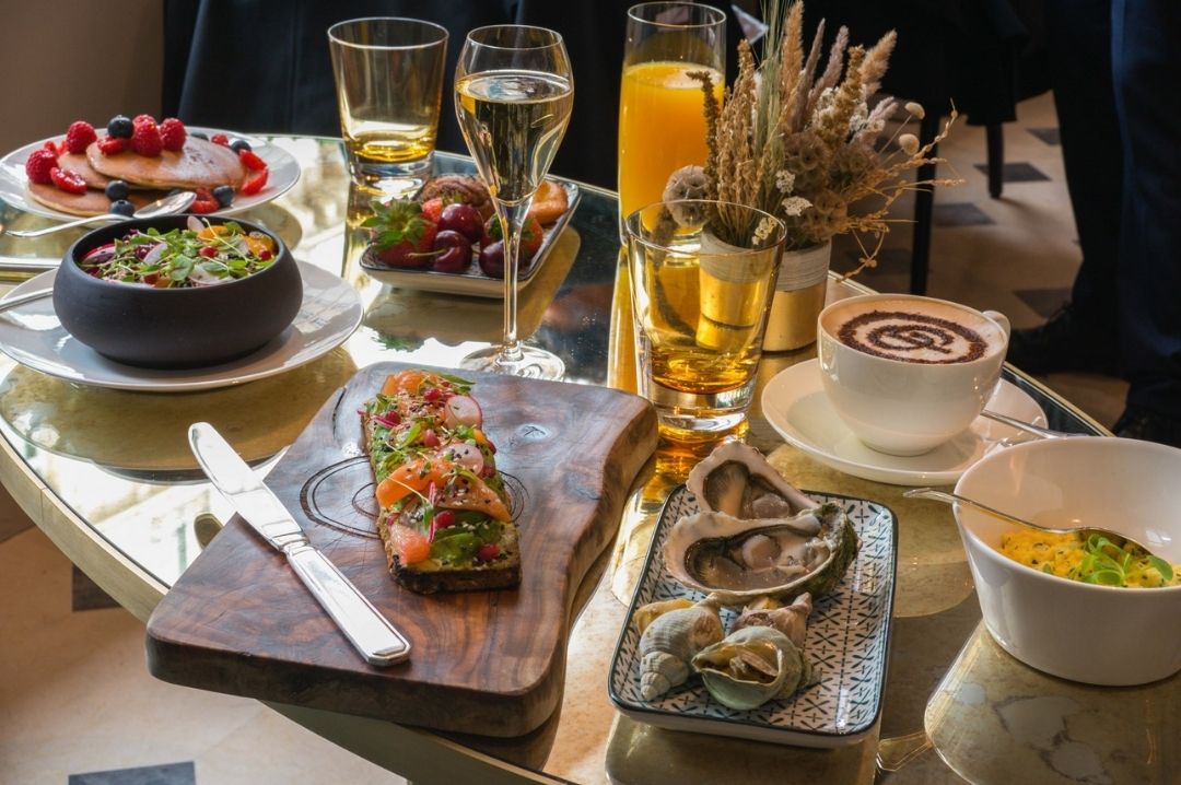 Enjoy a Brunch at Café 52 Paris 8 cafe_52_paris