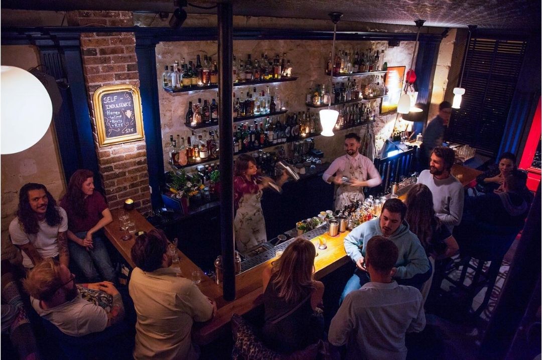 Little Red Door bar littlereddoor_hiddenbar_paris