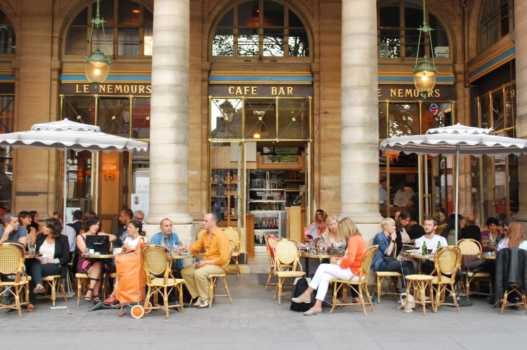Outdoor Seating at Le Nemours le_nemours_paris