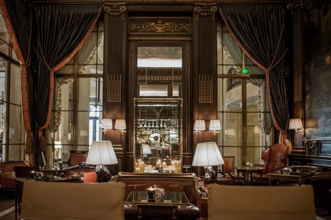 The Lavish Meeting Place on First Arrondissement bar_228_le_meurice
