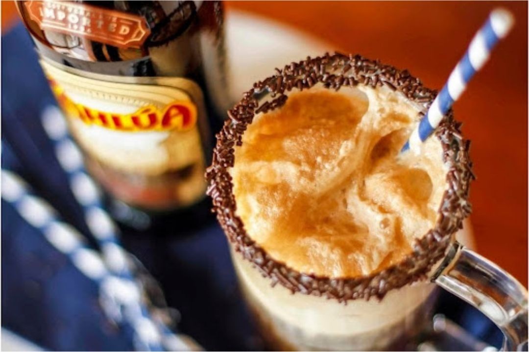 Creamy root beer cocktail kalhuafrenchrootbeer beercocktail