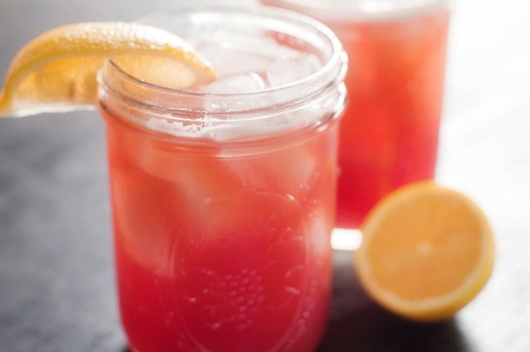 Pomegranate Lemonade pomegranatelemonade beercocktail