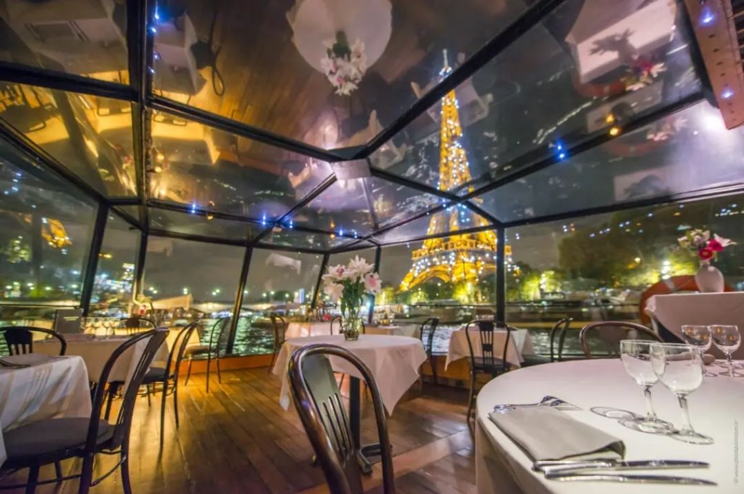 parisdecemberevents Christmas Dinner Cruise